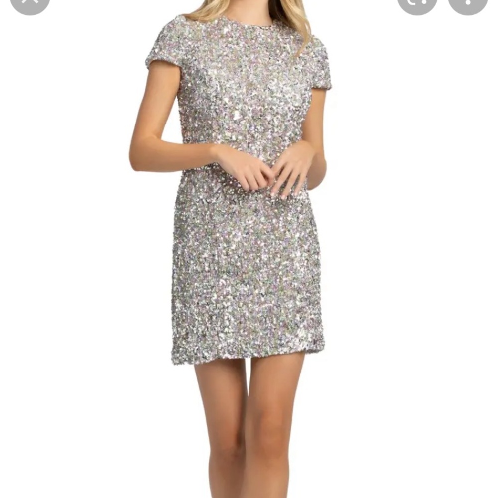 NWOT Ieena for Mac Duggal sequin shift dress